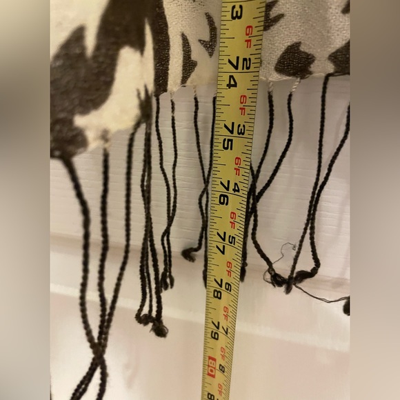 Danier 100% wool lightweight shawl scarf brown and cream - Picture 6 of 12